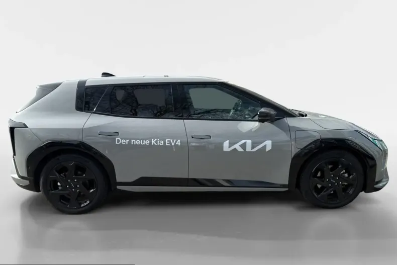 Kia EV4 din 2025 cu 13.788 km - oferta KIA243326 - foto 3