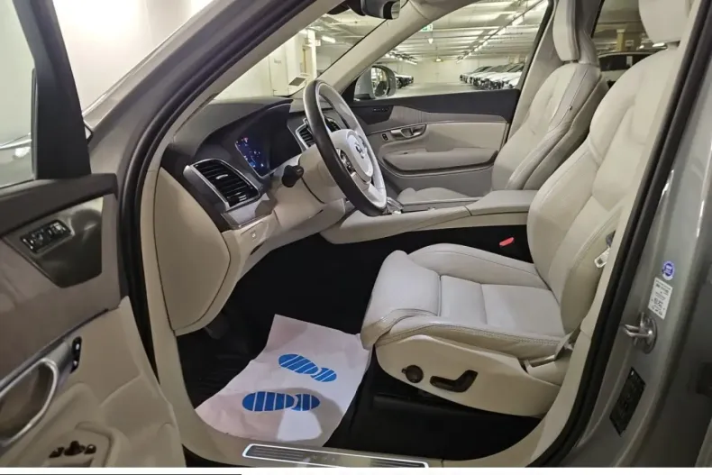Volvo XC90 din 2023 cu 55.799 km - oferta VOL243328 - foto 6