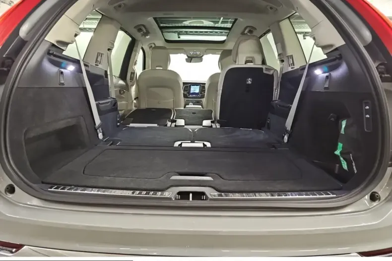 Volvo XC90 din 2023 cu 55.799 km - oferta VOL243328 - foto 16