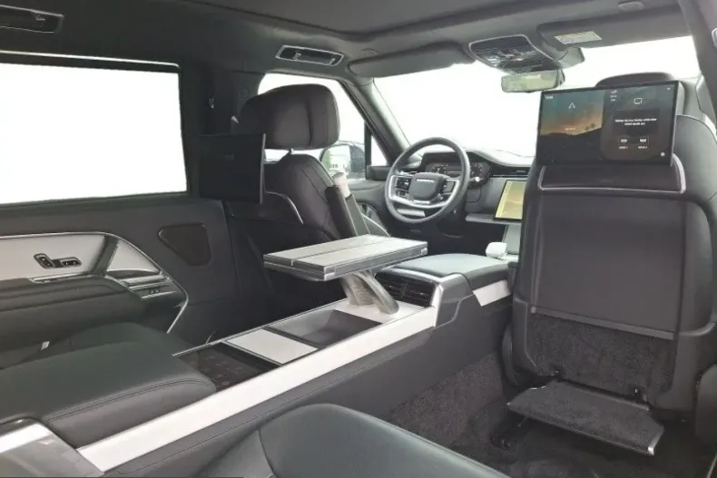 Land Rover Range Rover din 2024 cu 15.200 km - oferta LAN243332 - foto 30
