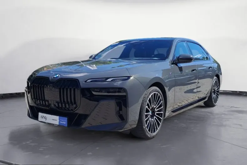BMW i7 (Seria 7) din 2024 cu 33.872 km - oferta BMW243336 - foto 1