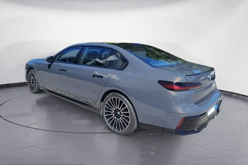 BMW i7 (Seria 7) din 2024 cu 33.872 km - oferta BMW243336 - foto 4