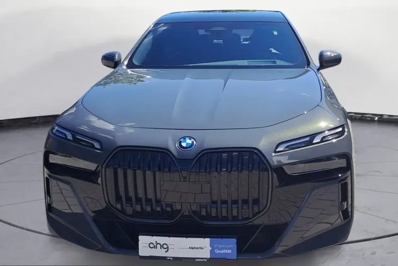 BMW i7 (Seria 7) din 2024 cu 33.872 km - oferta BMW243336 - foto 7