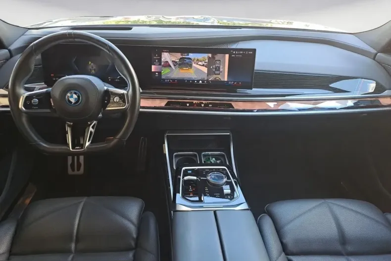 BMW i7 (Seria 7) din 2024 cu 33.872 km - oferta BMW243336 - foto 11