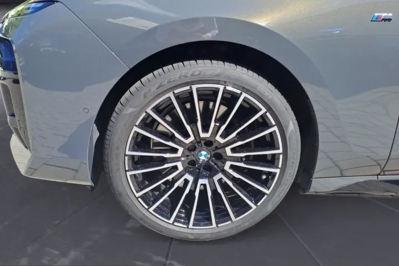 BMW i7 (Seria 7) din 2024 cu 33.872 km - oferta BMW243336 - foto 12