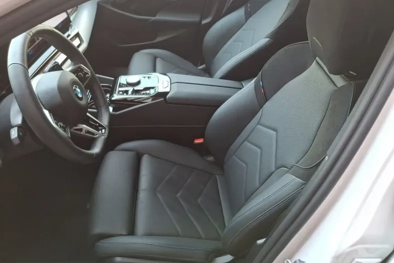 BMW 520 (Seria 5) din 2025 cu 12.600 km - oferta BMW243345 - foto 7