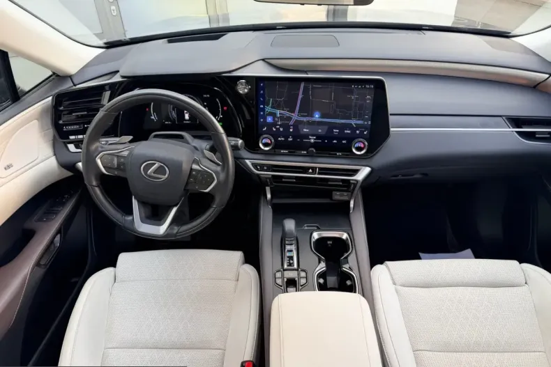 Lexus RX 450 din 2023 cu 42.059 km - oferta LEX243388 - foto 5