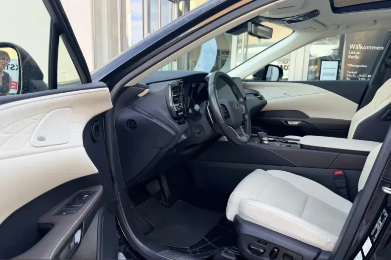 Lexus RX 450 din 2023 cu 42.059 km - oferta LEX243388 - foto 6
