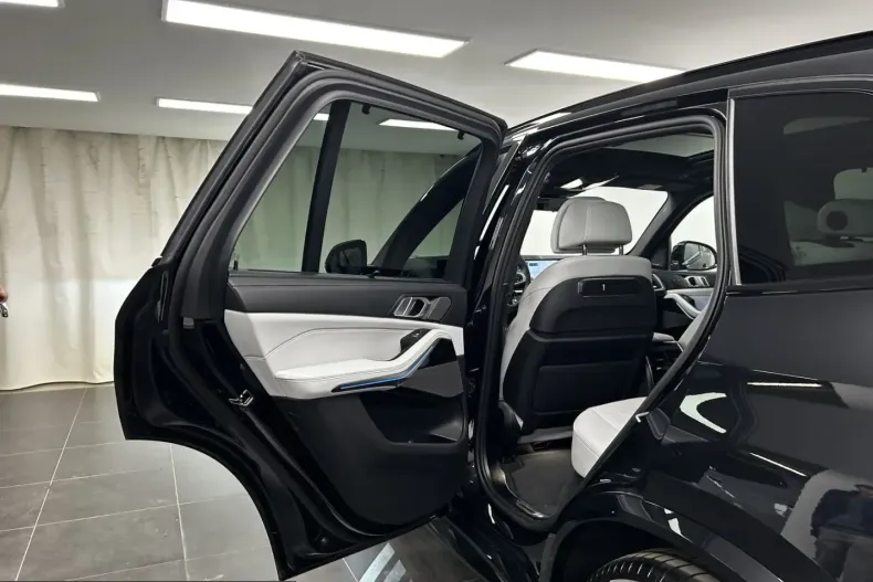 BMW X5 (Seria X) din 2025 cu 16.264 km - oferta BMW243391 - foto 21
