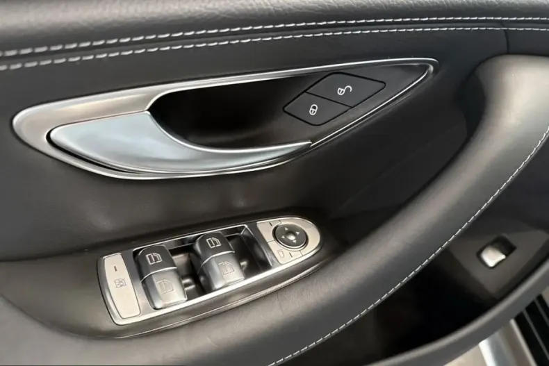 Mercedes-Benz AMG GT (Clasa GT) din 2025 cu 24.673 km - oferta MER243407 - foto 17