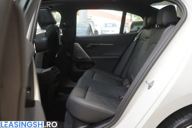 BMW 540 (Seria 5) din 2025 cu 29.100 km - oferta BMW243422 - foto 38