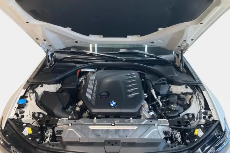 BMW 330 (Seria 3) din 2025 cu 19.985 km - oferta BMW243425 - foto 15