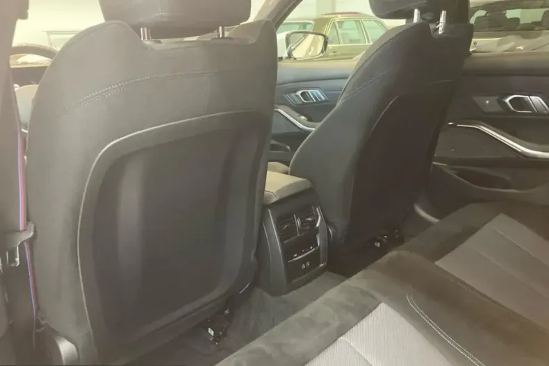 BMW 330 (Seria 3) din 2025 cu 19.985 km - oferta BMW243425 - foto 20