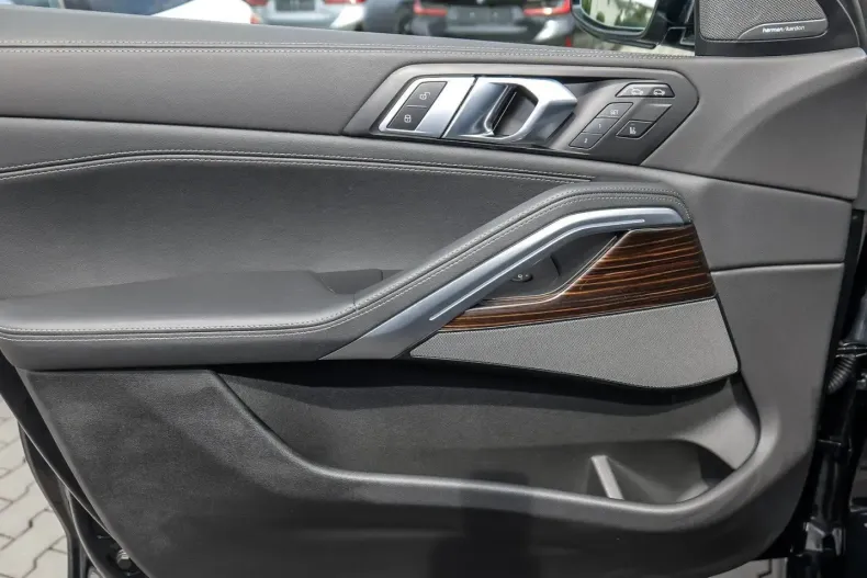 BMW X6 (Seria X) din 2025 cu 24.153 km - oferta BMW243431 - foto 18
