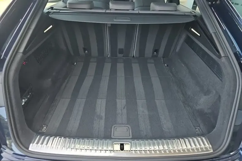 Audi Q8 din 2025 cu 25.900 km - oferta AUD243435 - foto 21