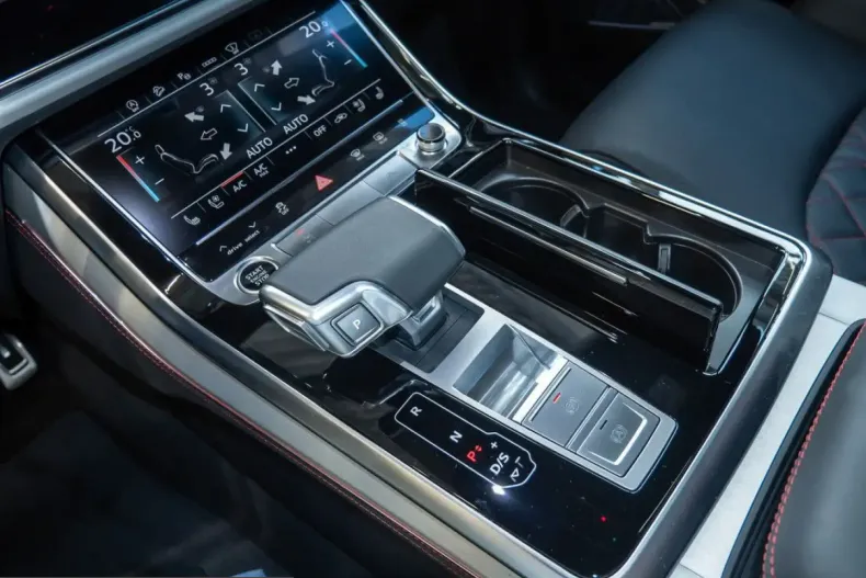 Audi Q8 din 2025 cu 24.610 km - oferta AUD243436 - foto 6