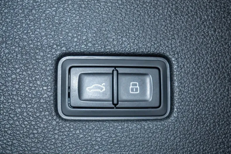 Audi Q8 din 2025 cu 24.610 km - oferta AUD243436 - foto 21