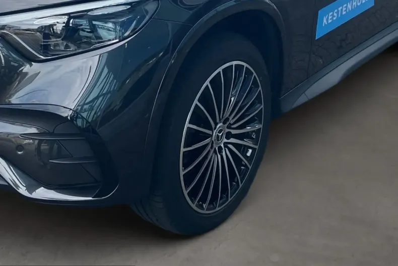 Mercedes-Benz GLC 300 (Clasa GLC) din 2025 cu 17.100 km - oferta MER243439 - foto 7