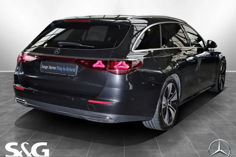 Mercedes-Benz E 300 (Clasa E) din 2025 cu 24.325 km - oferta MER243440 - foto 2