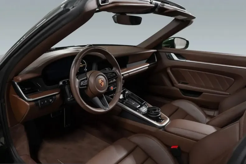 Porsche 992 din 2025 cu 1.800 km - oferta POR243443 - foto 4