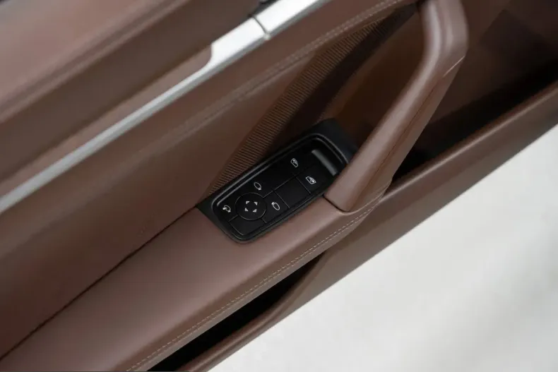 Porsche 992 din 2025 cu 1.800 km - oferta POR243443 - foto 22