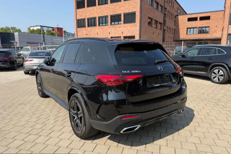 Mercedes-Benz GLC 300 (Clasa GLC) din 2023 cu 85.000 km - oferta MER243447 - foto 8