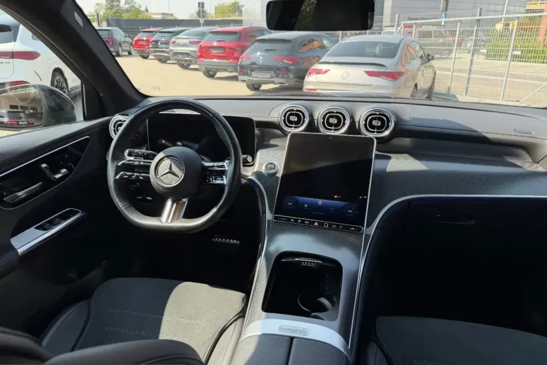 Mercedes-Benz GLC 300 (Clasa GLC) din 2023 cu 85.000 km - oferta MER243447 - foto 16
