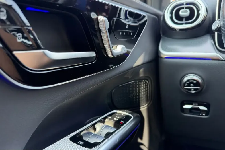 Mercedes-Benz GLC 300 (Clasa GLC) din 2023 cu 85.000 km - oferta MER243447 - foto 19