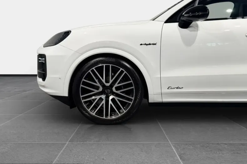 Porsche Cayenne din 2025 cu 17.000 km - oferta POR243449 - foto 7