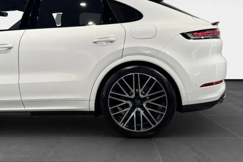 Porsche Cayenne din 2025 cu 17.000 km - oferta POR243449 - foto 8