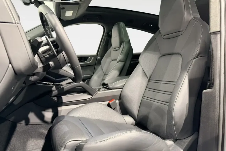 Porsche Cayenne din 2025 cu 17.000 km - oferta POR243449 - foto 9