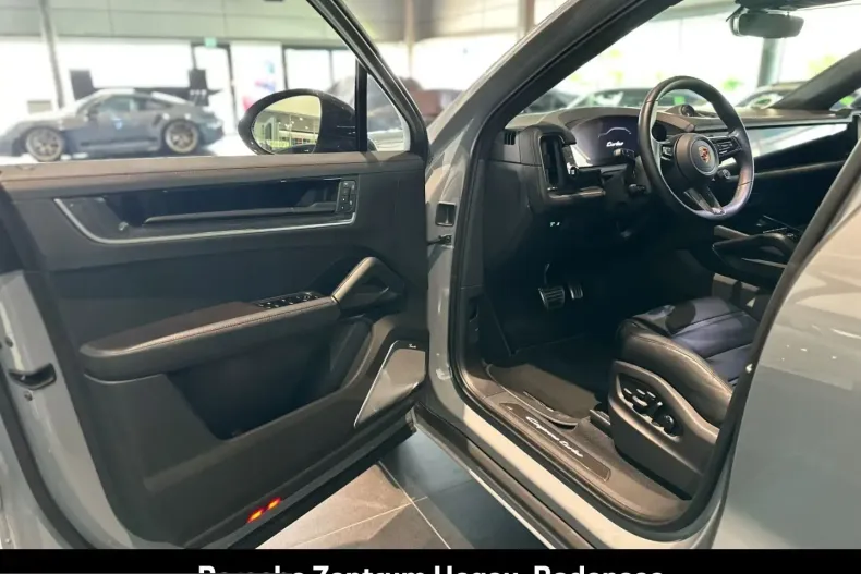 Porsche Cayenne din 2024 cu 25.700 km - oferta POR243451 - foto 13