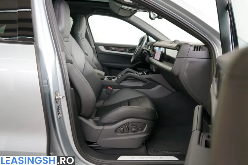 Porsche Cayenne din 2024 cu 23.360 km - oferta POR243453 - foto 7