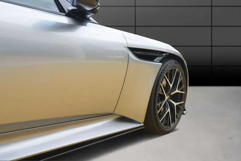 Aston Martin DB12 din 2023 cu 22.499 km - oferta AST243454 - foto 6