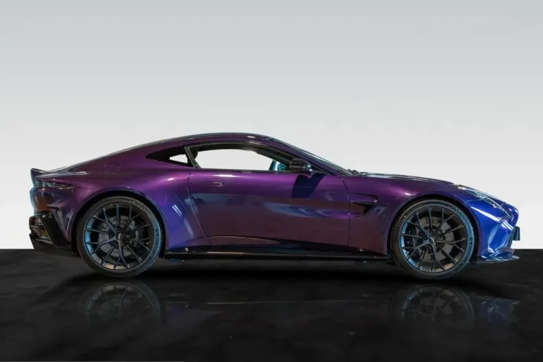 Aston Martin V8 Vantage din 2025 cu 10.990 km - oferta AST243455 - foto 3