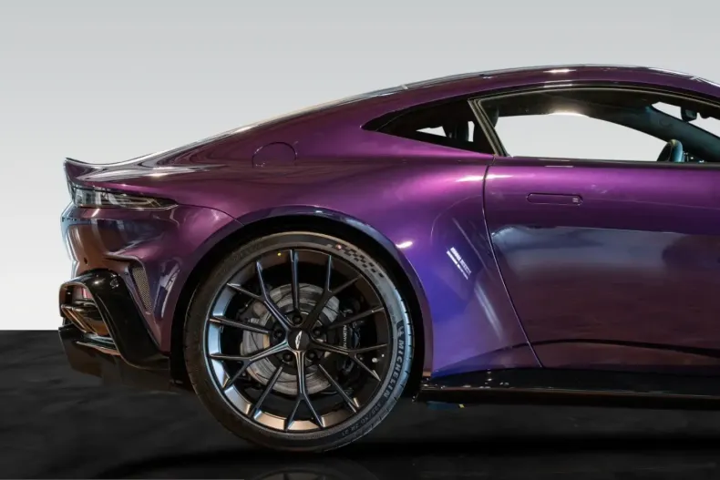 Aston Martin V8 Vantage din 2025 cu 10.990 km - oferta AST243455 - foto 13
