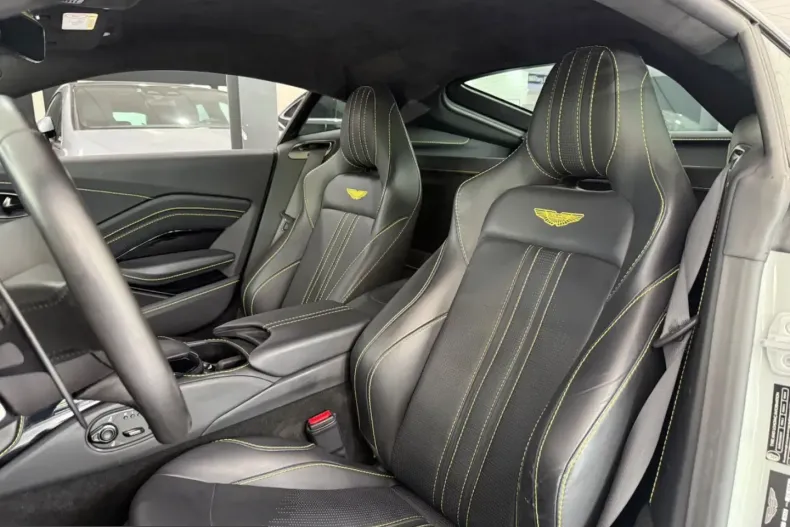 Aston Martin V8 Vantage din 2023 cu 13.500 km - oferta AST243456 - foto 6