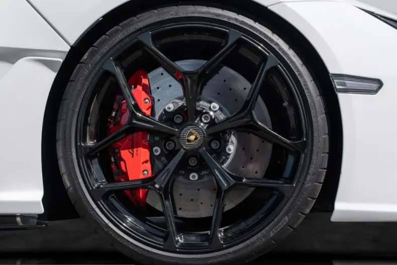 Lamborghini Revuelto din 2024 cu 7.499 km - oferta LAM243464 - foto 10