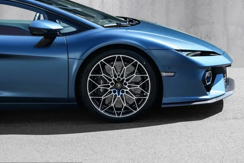 Lamborghini Temerario din 2025 cu 2.950 km - oferta LAM243465 - foto 9