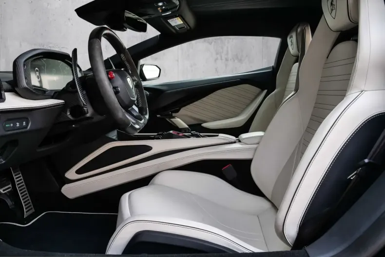 Lamborghini Revuelto din 2025 cu 4.790 km - oferta LAM243466 - foto 8