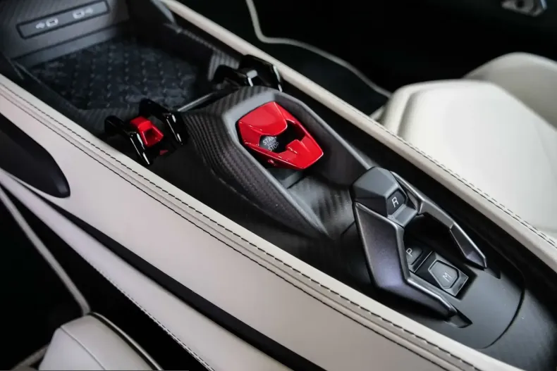 Lamborghini Revuelto din 2025 cu 4.790 km - oferta LAM243466 - foto 27