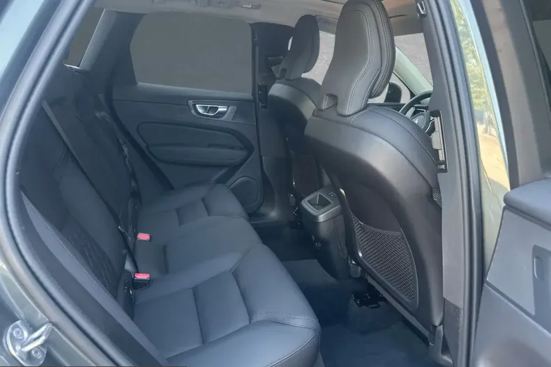 Volvo XC60 din 2025 cu 25.000 km - oferta VOL243472 - foto 5