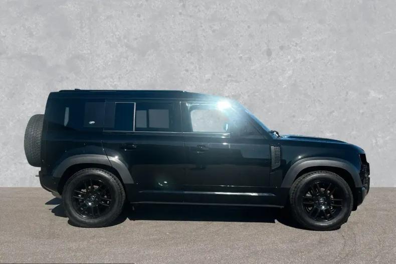 Land Rover Defender din 2023 cu 48.000 km - oferta LAN243473 - foto 6
