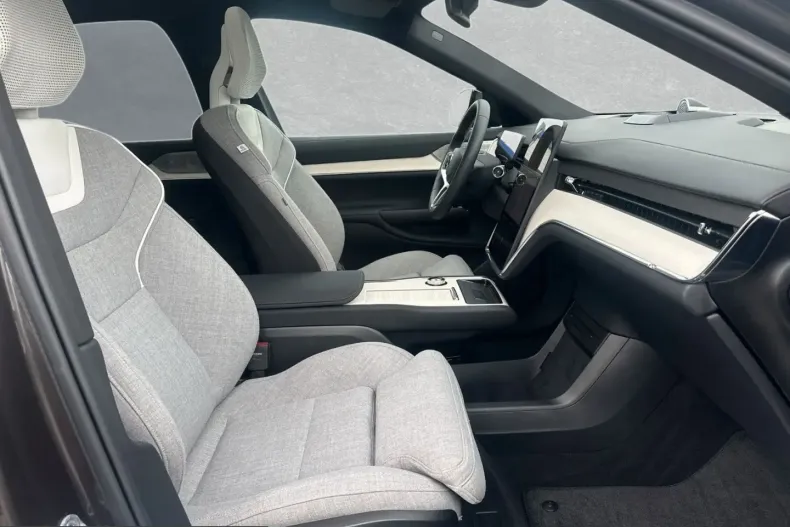 Volvo EX90 din 2025 cu 21.000 km - oferta VOL243475 - foto 4