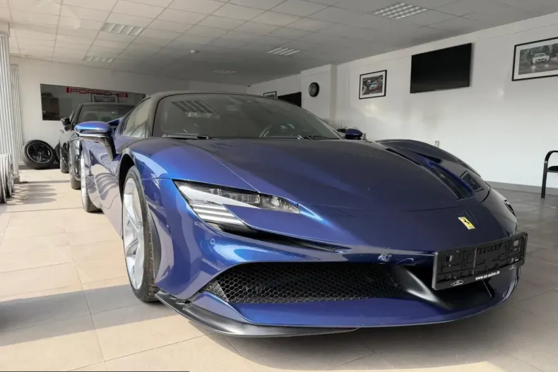 Ferrari SF90 din 2022 cu 18.900 km - oferta FER243477 - foto 1