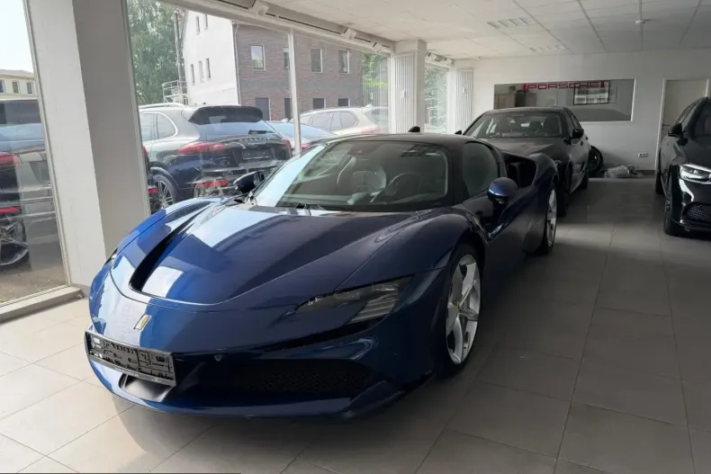 Ferrari SF90 din 2022 cu 18.900 km - oferta FER243477 - foto 4