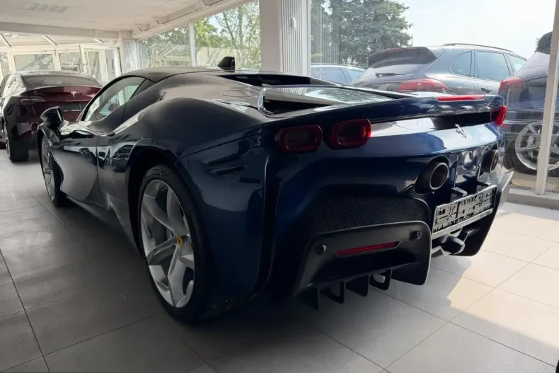 Ferrari SF90 din 2022 cu 18.900 km - oferta FER243477 - foto 6