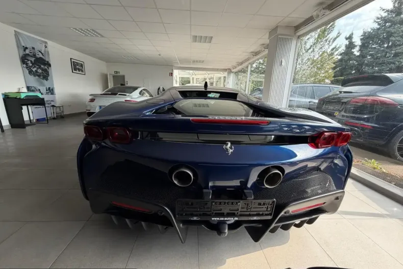 Ferrari SF90 din 2022 cu 18.900 km - oferta FER243477 - foto 7