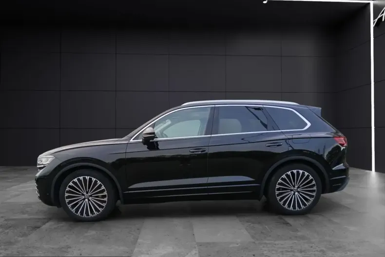 Volkswagen Touareg din 2023 cu 39.990 km - oferta VOL243479 - foto 2