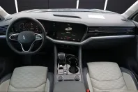 Volkswagen Touareg din 2023 cu 39.990 km - oferta VOL243479 - foto 9